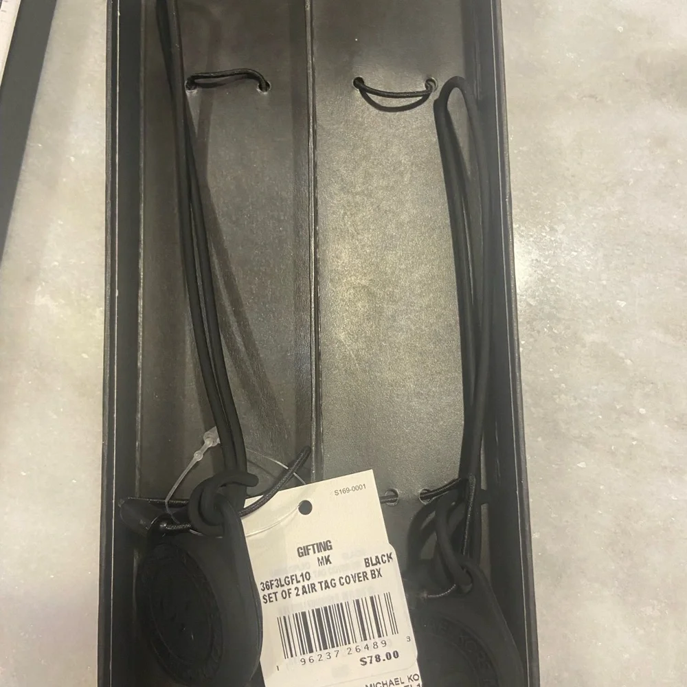 NWT Micheal Kors set of 2 Air tag covers black
